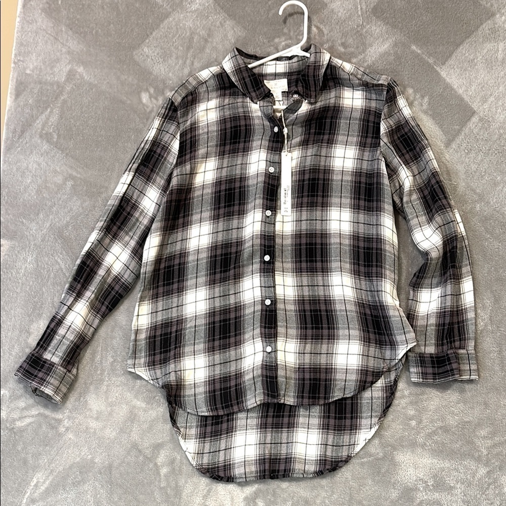 Caslon Button Down Plaid Longer in Back
Sz S